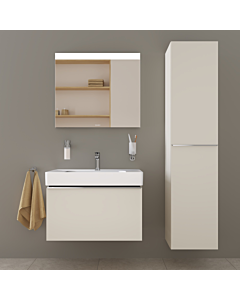 D Neo vaskeskab fra Duravit i lys mat finish med integreret porcel&aelig;nsvask, spejlskab med &aring;bne hylder samt h&oslash;jskab til opbevaring i moderne badev&aelig;relse.